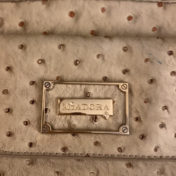 Miadora Faux Ostrich Handbag - Picture 3 of 16